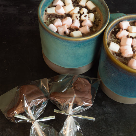 Belgian Hot Chocolate Gift Box for Hikers, Ramblers & Outdoor Enthusiasts - Cozy Treat for Adventures