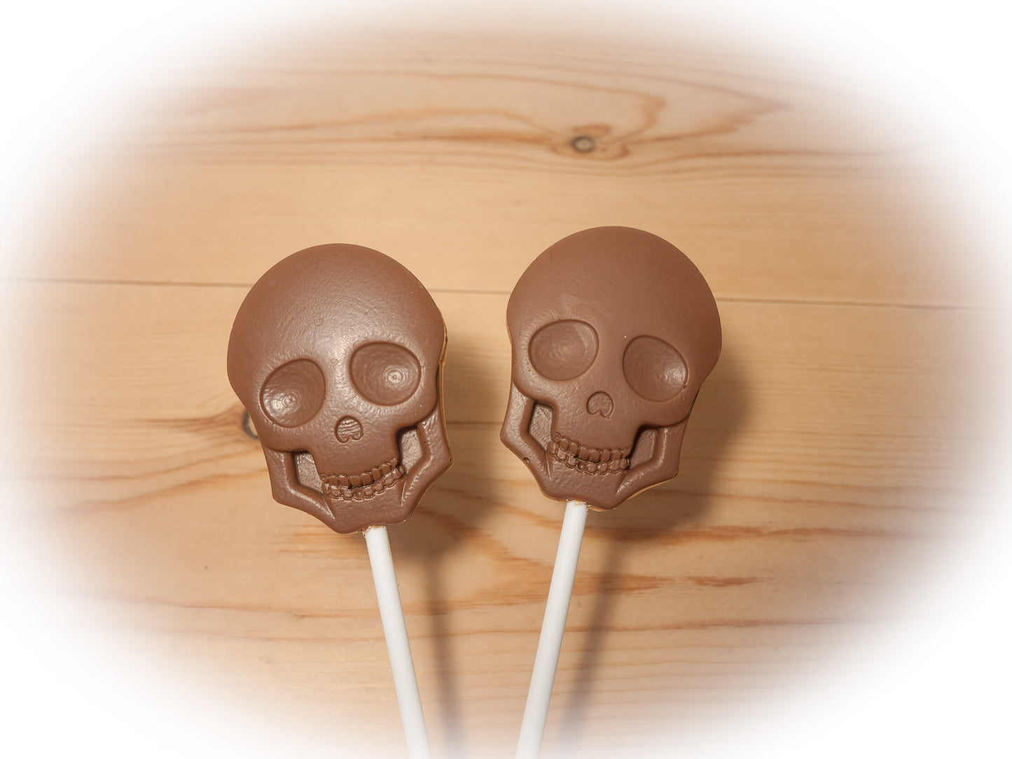 Set of 4 Belgian chocolate skull lollipops