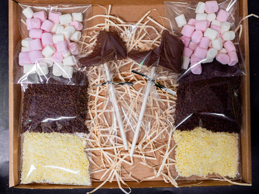Belgian Hot Chocolate Gift Box for Hikers, Ramblers & Outdoor Enthusiasts - Cozy Treat for Adventures