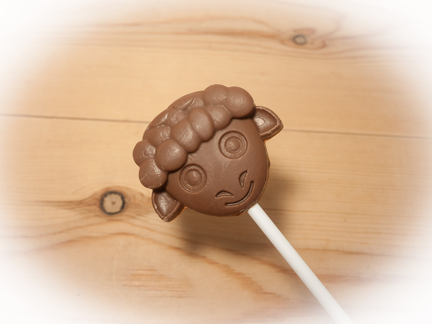 Farm Design Belgian Milk Chocolate Lollipops x 4 Sheep