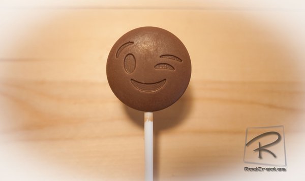 Belgian chocolate lollipops, Emoji Wink Mix & Match