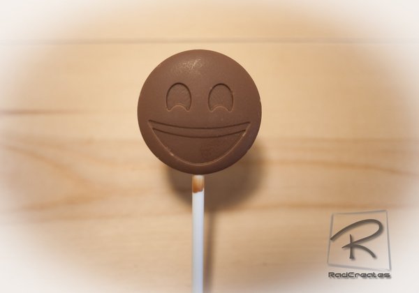 Belgian chocolate lollipops, Emoji Smiley Mix & Match