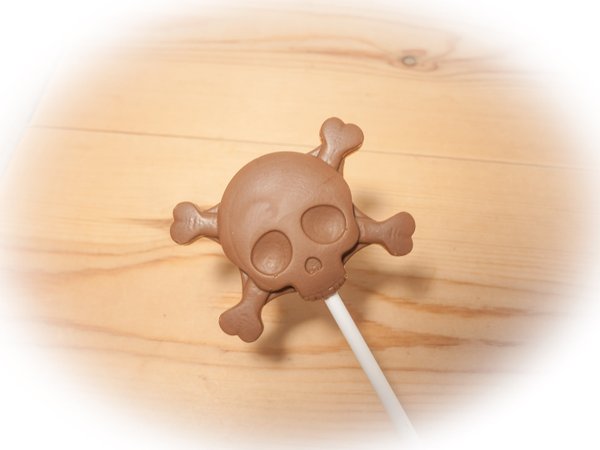 Belgian chocolate lollipops, Skull and Crossbones x 8