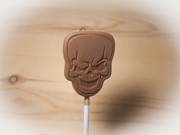 Belgian chocolate lollipops, Frankenstein's Laughing Skull x 8